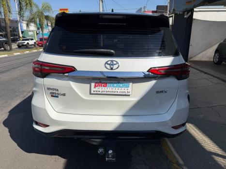 TOYOTA Hilux SW4 2.8 16V 4P SRX 4X4 7 LUGARES TURBO DIESEL AUTOM�TICO, Foto 6