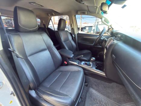 TOYOTA Hilux SW4 2.8 16V 4P SRX 4X4 7 LUGARES TURBO DIESEL AUTOM�TICO, Foto 12