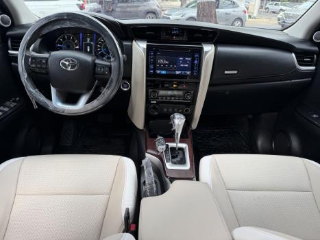 TOYOTA Hilux SW4 2.8 16V 4P SRX 4X4 7 LUGARES TURBO DIESEL AUTOM�TICO, Foto 10