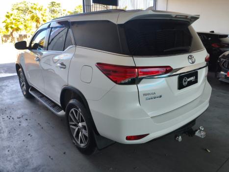 TOYOTA Hilux SW4 2.8 16V 4P SRX 4X4 7 LUGARES TURBO DIESEL AUTOM�TICO, Foto 6