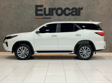 TOYOTA Hilux SW4 2.8 16V 4P GR-S 7 LUGARES 4X4 TURBO DIESEL AUTOM�TICO, Foto 5