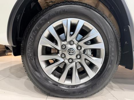 TOYOTA Hilux SW4 2.8 16V 4P GR-S 7 LUGARES 4X4 TURBO DIESEL AUTOM�TICO, Foto 17