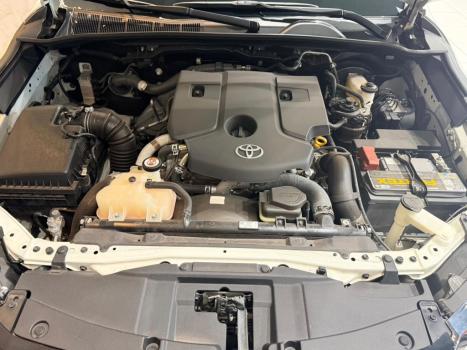 TOYOTA Hilux SW4 2.8 16V 4P GR-S 7 LUGARES 4X4 TURBO DIESEL AUTOM�TICO, Foto 18