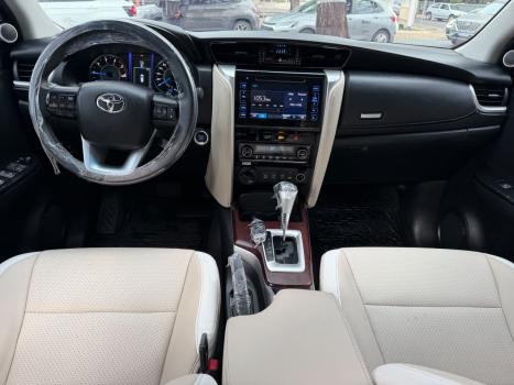 TOYOTA Hilux SW4 2.8 16V 4P SRX 4X4 7 LUGARES TURBO DIESEL AUTOM�TICO, Foto 9