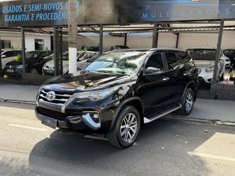 TOYOTA Hilux SW4 2.8 16V 4P SRX 4X4 7 LUGARES TURBO DIESEL AUTOM�TICO, Foto 2