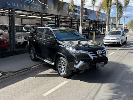 TOYOTA Hilux SW4 2.8 16V 4P SRX 4X4 7 LUGARES TURBO DIESEL AUTOM�TICO, Foto 3