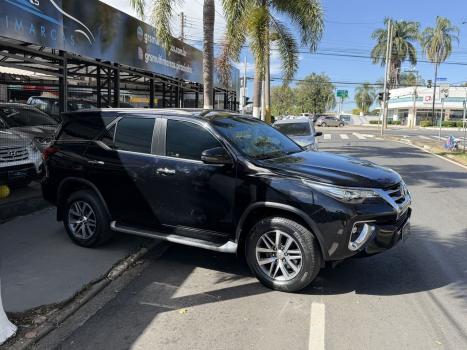 TOYOTA Hilux SW4 2.8 16V 4P SRX 4X4 7 LUGARES TURBO DIESEL AUTOM�TICO, Foto 4