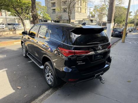 TOYOTA Hilux SW4 2.8 16V 4P SRX 4X4 7 LUGARES TURBO DIESEL AUTOM�TICO, Foto 6
