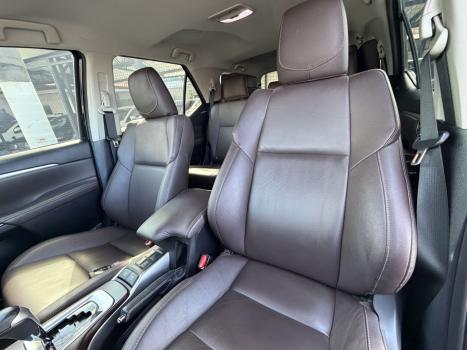 TOYOTA Hilux SW4 2.8 16V 4P SRX 4X4 7 LUGARES TURBO DIESEL AUTOM�TICO, Foto 9