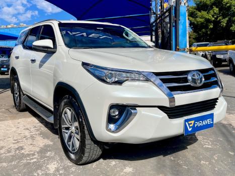 TOYOTA Hilux SW4 2.8 16V 4P SRX 4X4 7 LUGARES TURBO DIESEL AUTOM�TICO, Foto 2