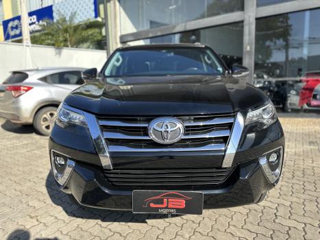 TOYOTA Hilux SW4 2.8 16V 4P SRX 4X4 7 LUGARES TURBO DIESEL AUTOM�TICO, Foto 1
