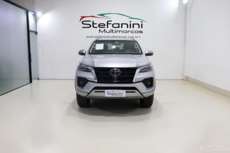 TOYOTA Hilux SW4 2.8 16V 4P SRX 4X4 7 LUGARES TURBO DIESEL AUTOM�TICO, Foto 2