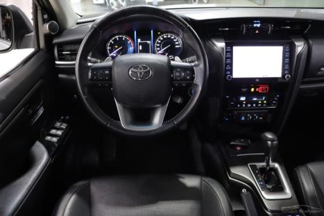 TOYOTA Hilux SW4 2.8 16V 4P SRX 4X4 7 LUGARES TURBO DIESEL AUTOM�TICO, Foto 5