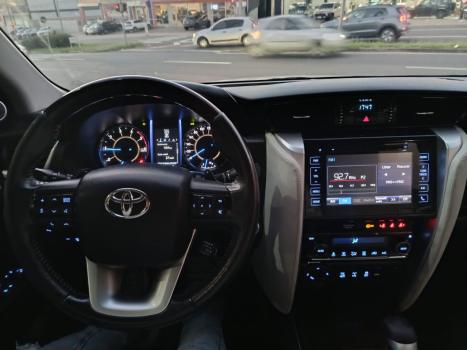 TOYOTA Hilux SW4 2.8 16V 4P SRX 4X4 7 LUGARES TURBO DIESEL AUTOM�TICO, Foto 11
