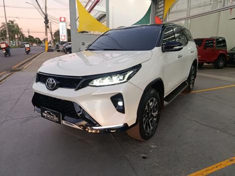 TOYOTA Hilux SW4 2.8 16V 4P SRX 4X4 7 LUGARES TURBO DIESEL AUTOM�TICO, Foto 13