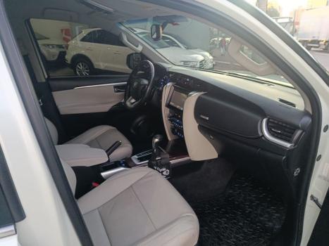 TOYOTA Hilux SW4 2.8 16V 4P SRX 4X4 7 LUGARES TURBO DIESEL AUTOM�TICO, Foto 14