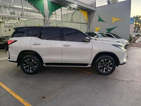 TOYOTA Hilux SW4 2.8 16V 4P SRX 4X4 7 LUGARES TURBO DIESEL AUTOM�TICO, Foto 19