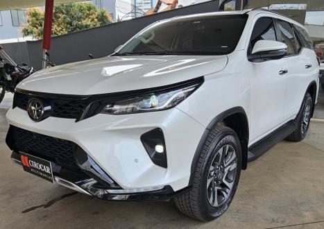 TOYOTA Hilux SW4 2.8 16V 4P SRX PLATINUM 4X4 7 LUGARES TURBO DIESEL AUTOM�TICO, Foto 3