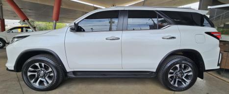 TOYOTA Hilux SW4 2.8 16V 4P SRX PLATINUM 4X4 7 LUGARES TURBO DIESEL AUTOM�TICO, Foto 4