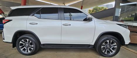 TOYOTA Hilux SW4 2.8 16V 4P SRX PLATINUM 4X4 7 LUGARES TURBO DIESEL AUTOM�TICO, Foto 8
