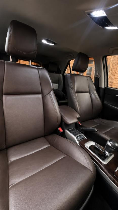 TOYOTA Hilux SW4 2.8 16V 4P SRX 4X4 7 LUGARES TURBO DIESEL AUTOM�TICO, Foto 7