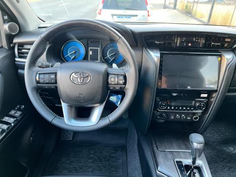 TOYOTA Hilux SW4 2.8 16V 4P SRX PLATINUM 4X4 7 LUGARES TURBO DIESEL AUTOM�TICO, Foto 9