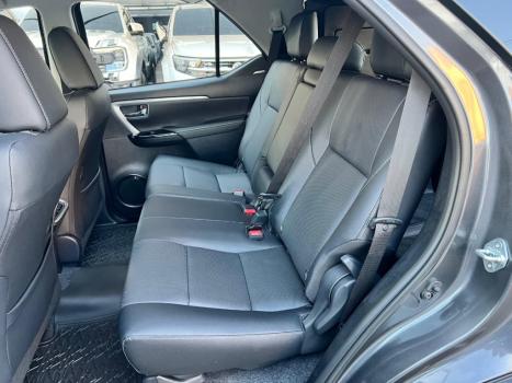 TOYOTA Hilux SW4 2.8 16V 4P SRX PLATINUM 4X4 7 LUGARES TURBO DIESEL AUTOM�TICO, Foto 12