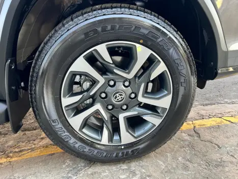 TOYOTA Hilux SW4 2.8 16V 4P SRX PLATINUM 4X4 7 LUGARES TURBO DIESEL AUTOM�TICO, Foto 14
