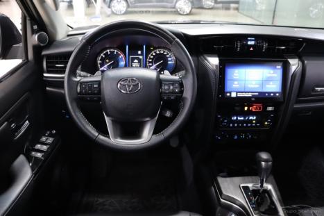 TOYOTA Hilux SW4 2.8 16V 4P SRX PLATINUM 4X4 7 LUGARES TURBO DIESEL AUTOM�TICO, Foto 5