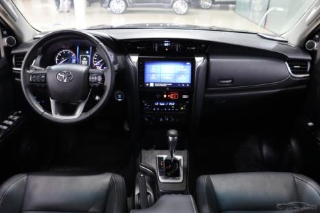 TOYOTA Hilux SW4 2.8 16V 4P SRX PLATINUM 4X4 7 LUGARES TURBO DIESEL AUTOM�TICO, Foto 6