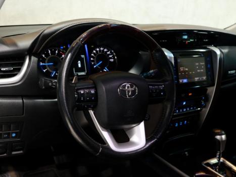 TOYOTA Hilux SW4 2.8 16V 4P SRX 4X4 7 LUGARES TURBO DIESEL AUTOM�TICO, Foto 12