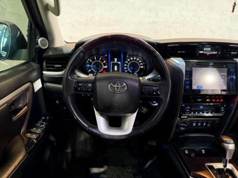 TOYOTA Hilux SW4 2.8 16V 4P SRX 4X4 7 LUGARES TURBO DIESEL AUTOM�TICO, Foto 13
