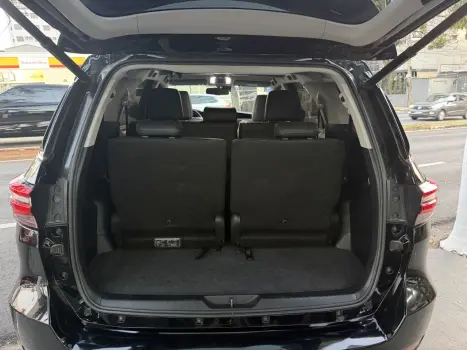 TOYOTA Hilux SW4 2.8 16V 4P SRX 4X4 7 LUGARES TURBO DIESEL AUTOM�TICO, Foto 12