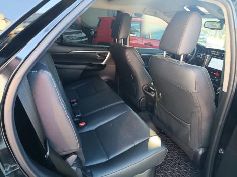 TOYOTA Hilux SW4 2.8 16V 4P SRX 4X4 7 LUGARES TURBO DIESEL AUTOMÁTICO, Foto 9