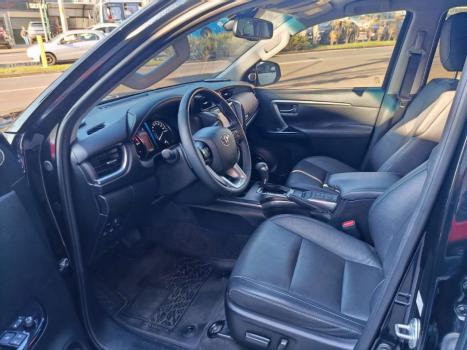 TOYOTA Hilux SW4 2.8 16V 4P SRX 4X4 7 LUGARES TURBO DIESEL AUTOMÁTICO, Foto 20