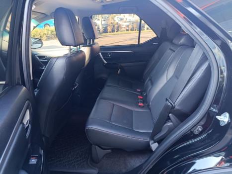 TOYOTA Hilux SW4 2.8 16V 4P SRX 4X4 7 LUGARES TURBO DIESEL AUTOMÁTICO, Foto 22