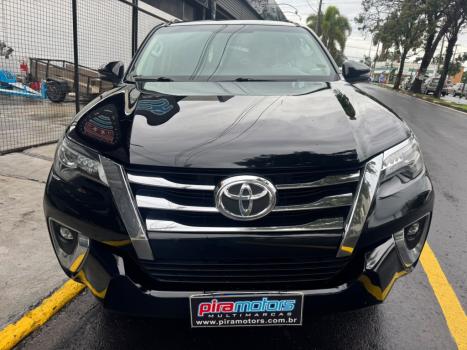 TOYOTA Hilux SW4 2.8 16V 4P SRX 4X4 7 LUGARES TURBO DIESEL AUTOMÁTICO, Foto 3