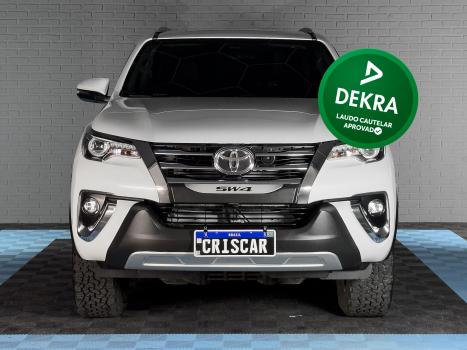 TOYOTA Hilux SW4 2.8 16V 4P SRX 4X4 7 LUGARES TURBO DIESEL AUTOMÁTICO, Foto 4