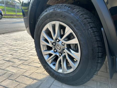 TOYOTA Hilux SW4 2.8 4P SRX 4X4 TURBO DIESEL AUTOMÁTICO, Foto 8