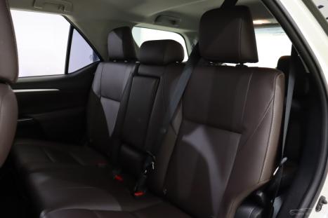 TOYOTA Hilux SW4 2.8 16V 4P SRX 4X4 7 LUGARES TURBO DIESEL AUTOMÁTICO, Foto 8