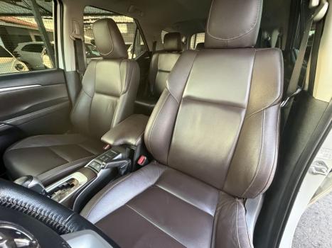 TOYOTA Hilux SW4 2.8 16V 4P SRX 4X4 7 LUGARES TURBO DIESEL AUTOMÁTICO, Foto 9