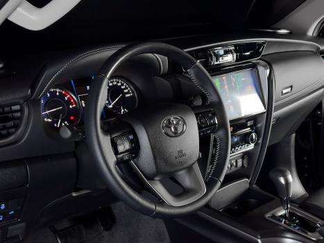 TOYOTA Hilux SW4 2.8 16V 4P SRX PLATINUM 4X4 7 LUGARES TURBO DIESEL AUTOMÁTICO, Foto 9
