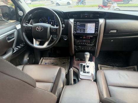 TOYOTA Hilux SW4 2.8 16V 4P SRX 4X4 7 LUGARES TURBO DIESEL AUTOMÁTICO, Foto 7