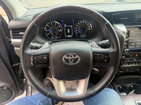 TOYOTA Hilux SW4 2.8 16V 4P SRX 4X4 7 LUGARES TURBO DIESEL AUTOMÁTICO, Foto 16