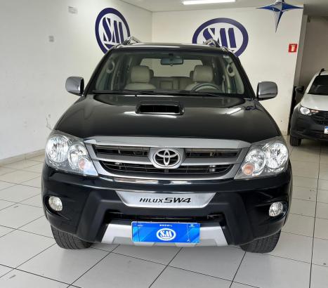 TOYOTA Hilux SW4 3.0 V6 12V 4P SRV 4X4 TURBO DIESEL AUTOMÁTICO, Foto 3 TOYOTA Hilux SW4 3.0 V6 12V 4P SRV 4X4 TURBO DIESEL AUTOMÁTICO, Foto 3