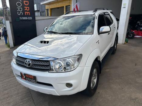 TOYOTA Hilux SW4 3.0 16V 4P SRV 4X4 7 LUGARES TURBO DIESEL AUTOMTICO, Foto 4