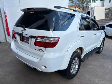 TOYOTA Hilux SW4 3.0 16V 4P SRV 4X4 7 LUGARES TURBO DIESEL AUTOMTICO, Foto 8