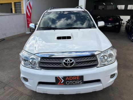 TOYOTA Hilux SW4 3.0 16V 4P SRV 4X4 7 LUGARES TURBO DIESEL AUTOMTICO, Foto 10