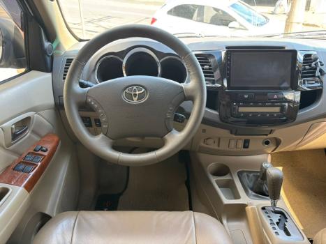 TOYOTA Hilux SW4 3.0 16V 4P SRV 4X4 7 LUGARES TURBO DIESEL AUTOMTICO, Foto 15
