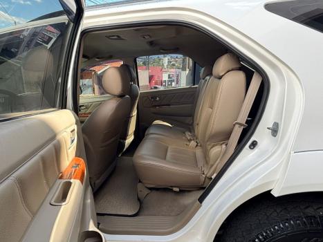 TOYOTA Hilux SW4 3.0 16V 4P SRV 4X4 7 LUGARES TURBO DIESEL AUTOMTICO, Foto 17